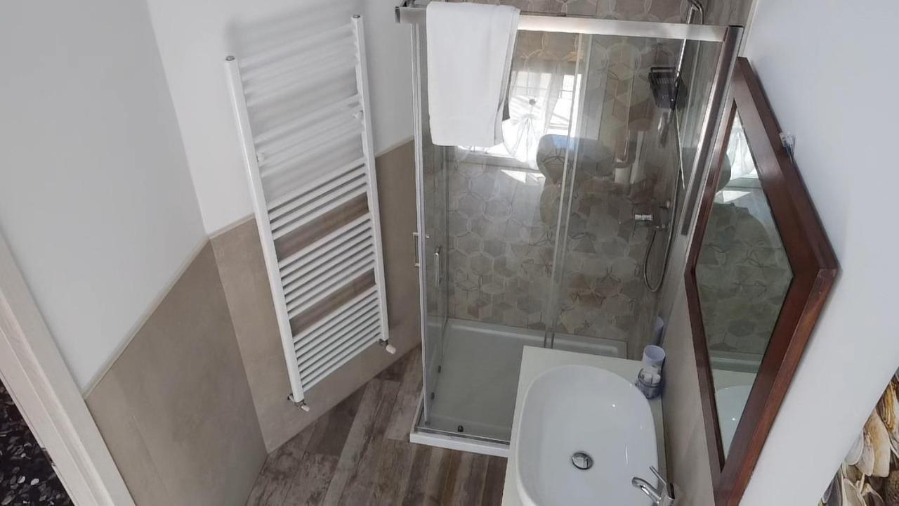 Andrea Affittacamere E B&B Solignano Nuovo Exterior foto